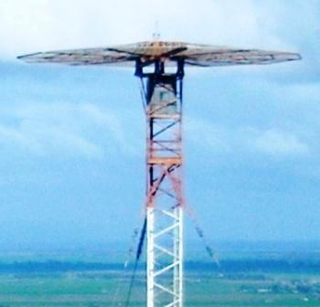 3wv top showing tuning hut and insulators